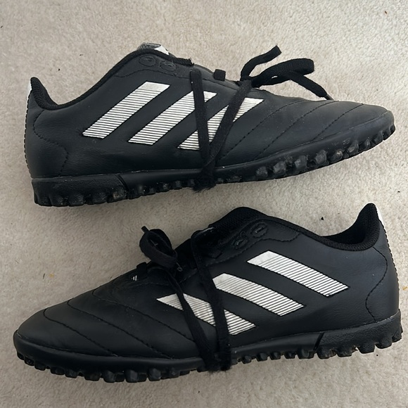 Adidas turf soccer shoes - Picture 2 of 5